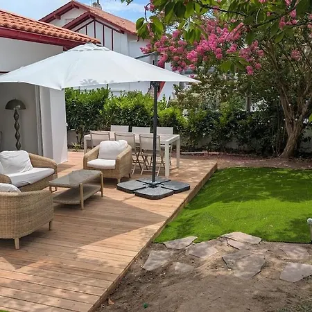 Spacious With Garden Appartamento Biarritz